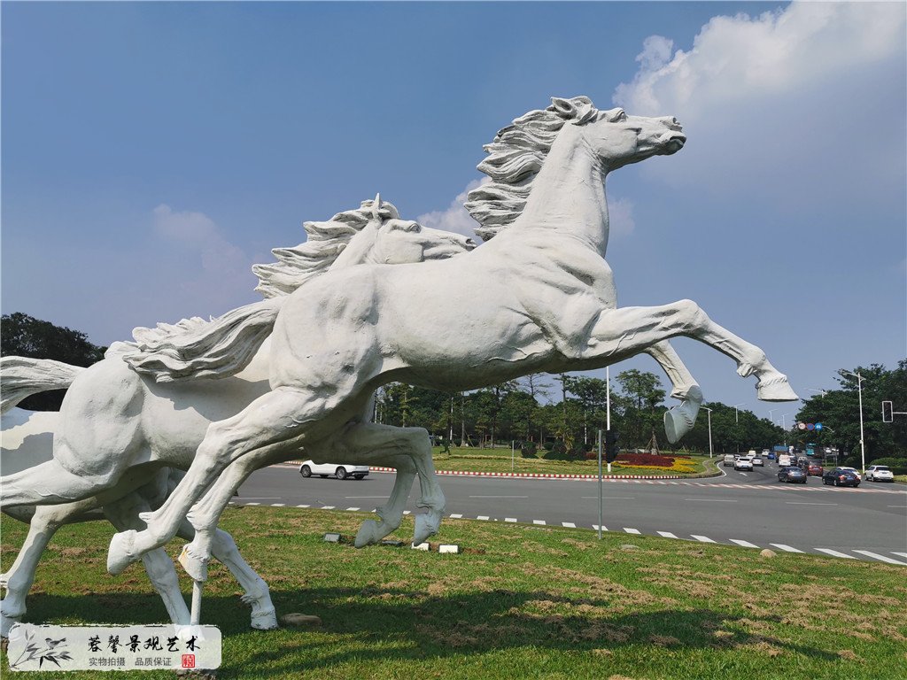 東莞玻璃鋼雕塑，狀元筆公園萬(wàn)馬奔騰雕塑造型 (3)