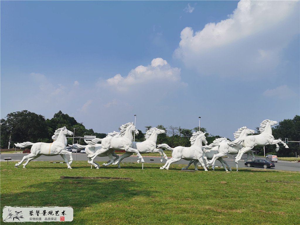 東莞玻璃鋼雕塑，狀元筆公園萬(wàn)馬奔騰雕塑造型 (1)